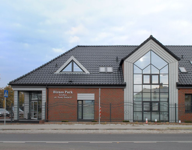 A building covered with anthracite engobe Monza roof tile