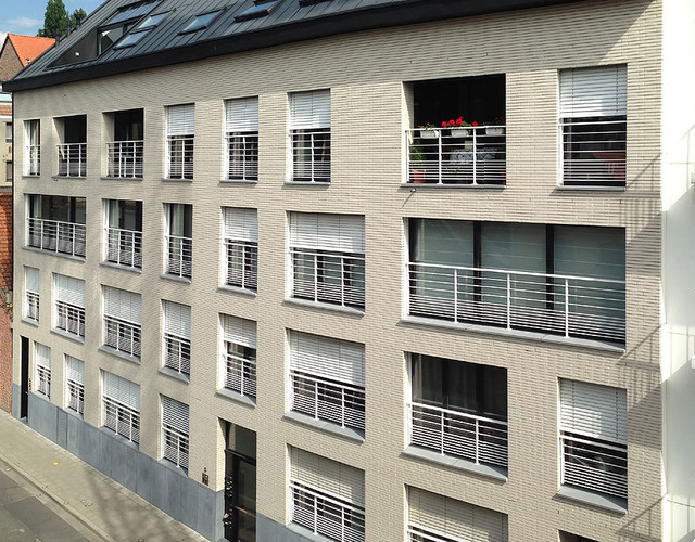 Budynki mieszkalne z cegły Oslo perłowobiałej gładkiej