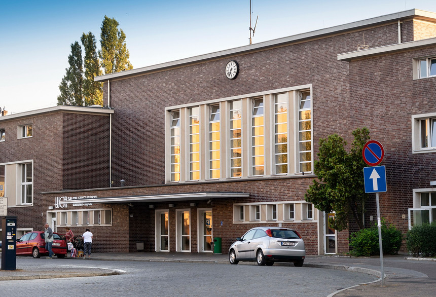 Vlakové nádraží v Glogowie (Polsko)