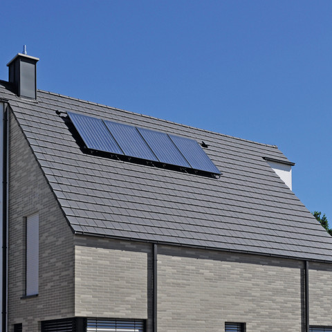 A modern roof with Bergamo tiles