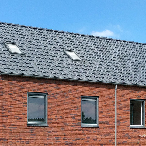  A single-family house covered with Piemont tile