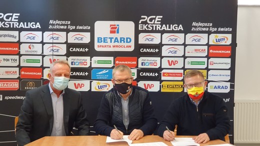 Przedłużamy umowę z WTS Sparta Wrocław! Przedłużamy umowę z WTS Sparta Wrocław!